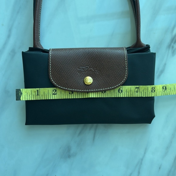 Longchamp new w/o tags. It’s either a dark gray or black. - Picture 12 of 13